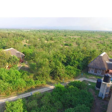 Irungu Forest Safari Lodge Katunguru Exterior photo