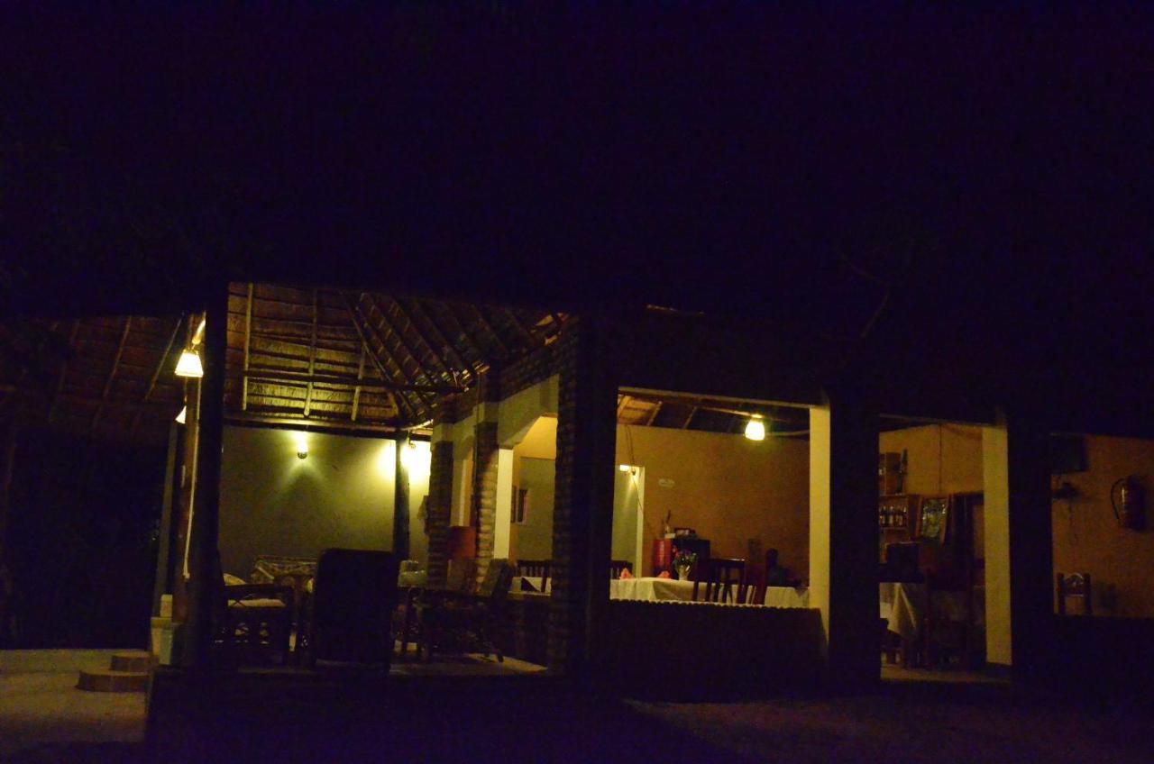 Irungu Forest Safari Lodge Katunguru Exterior photo